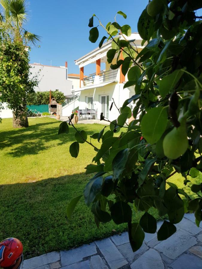 Nautilus Guest House Nea Iraklitsa Ngoại thất bức ảnh