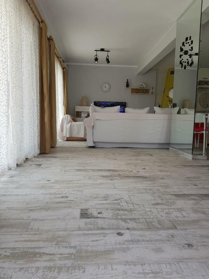 Nautilus Guest House Nea Iraklitsa Ngoại thất bức ảnh