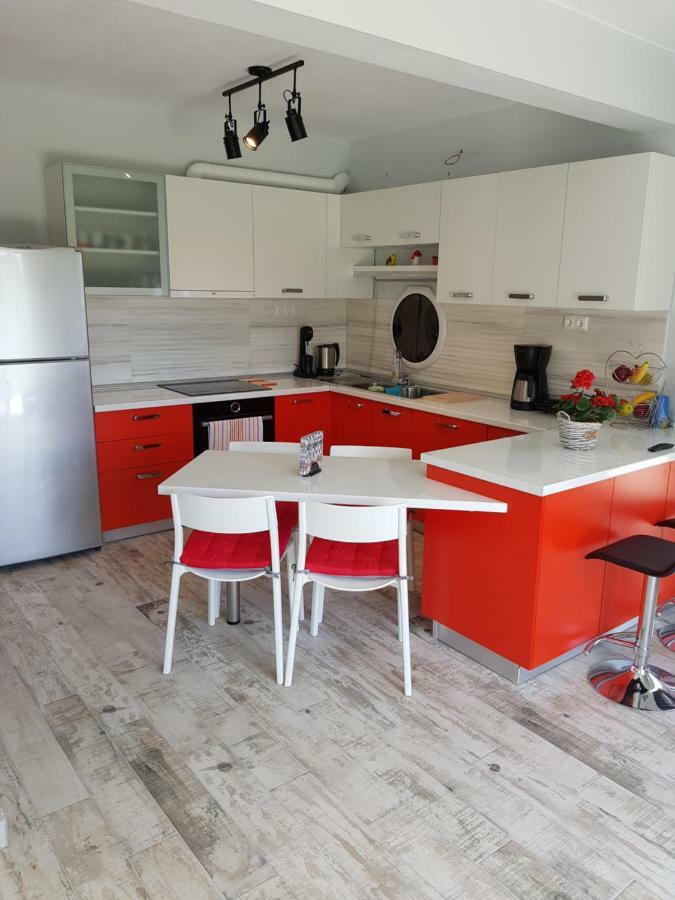 Nautilus Guest House Nea Iraklitsa Ngoại thất bức ảnh