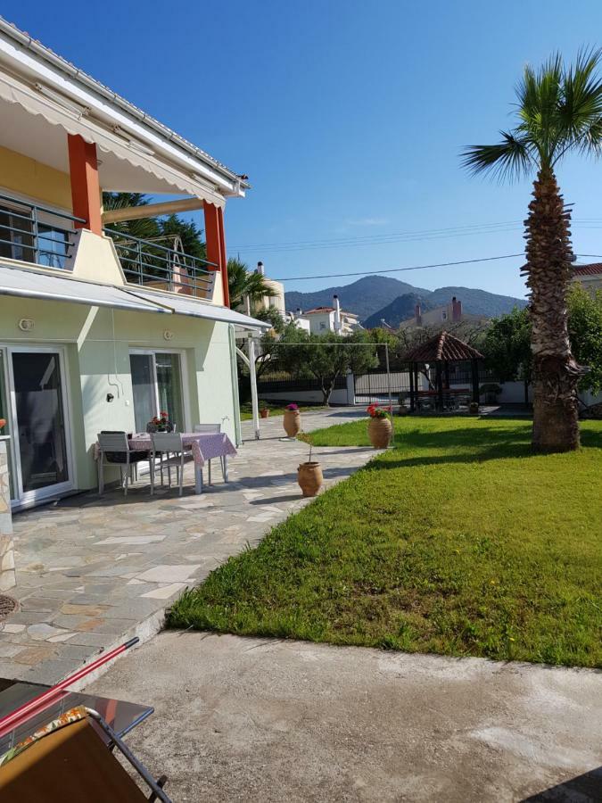 Nautilus Guest House Nea Iraklitsa Ngoại thất bức ảnh